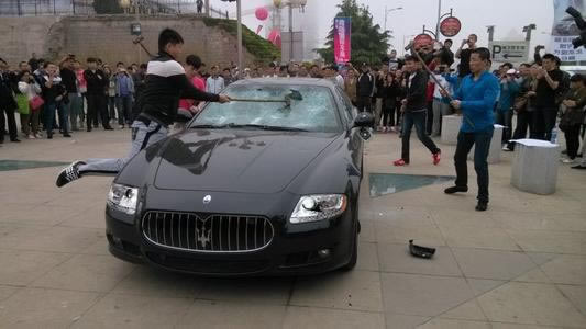 网络平台提款受阻？揭秘“系统维护审核”背后的真相及解决方法